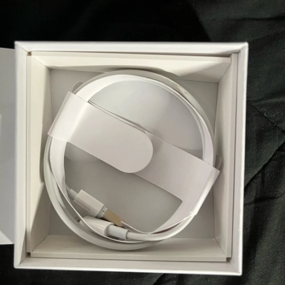 Apple White AirPods Wireless Headset